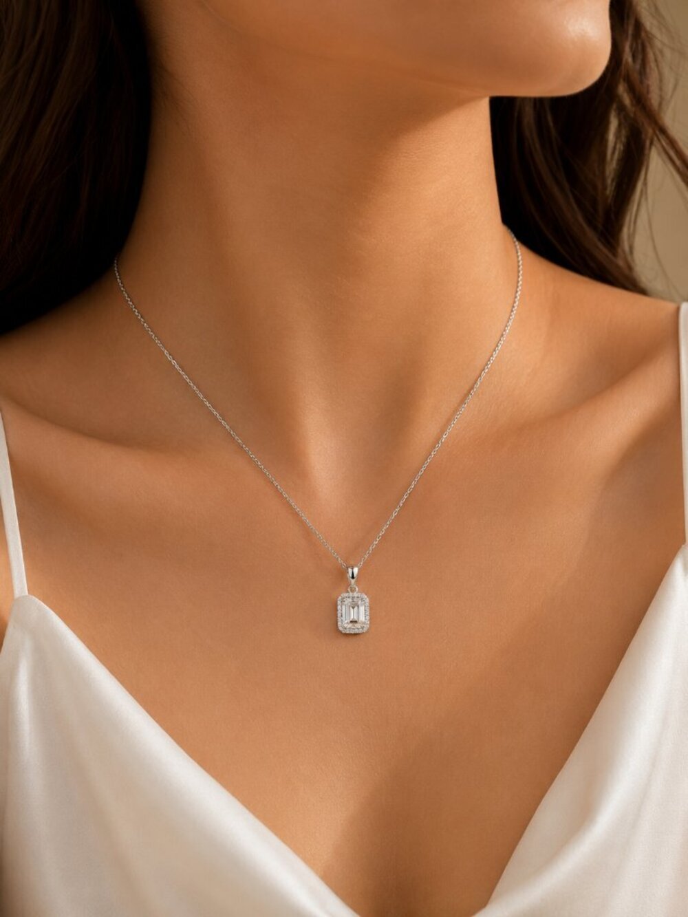 NEW 18k White Gold Emerald Cut Diamond Necklace Pendant Necklace